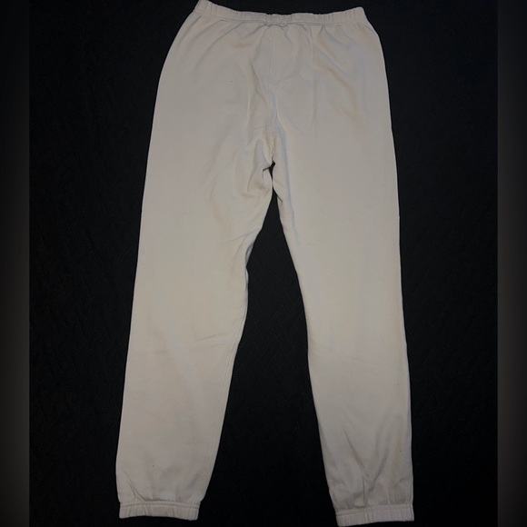 Roots Organic Cooper High-Wasted Sweatpants. Size medium in colour white. - Picture 3 of 3